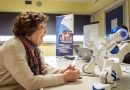 Día del Adulto Mayor: Jóvenes diseñan robot para asistir a personas de la tercera edad