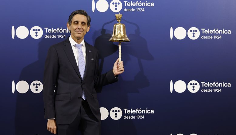 Telefónica protagoniza el toque de campana en la Bolsa de Madrid
