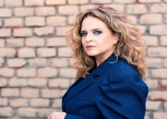 Raquel Reguera llega a Guayaquil para participar de la Convención Anual